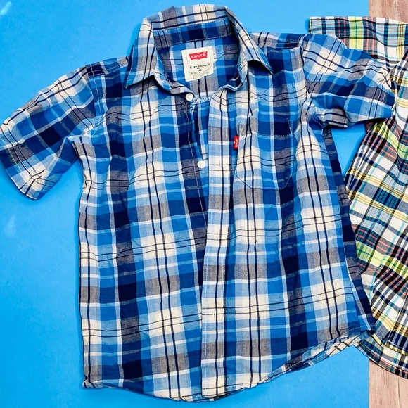 Two Plaid Levi Button Up 🔝 Shirts - Picture 2 of 9